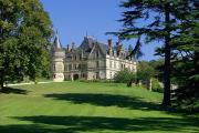 Historic chateau B&B and hotel stays in Loire Valley France