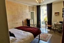 Stylish townhouse B&B near Le Mans and Angers