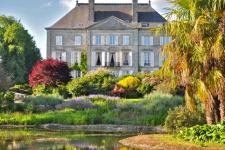 Bed and breakfast guest house accommodation in France for garden lovers