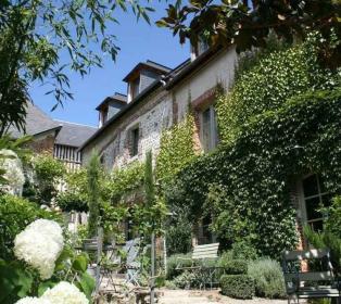 Charming family-friendly bed and breakfast in Honfleur Normandy France