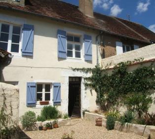 Great value dog friendly B&B in the Southern Loire Valley, France