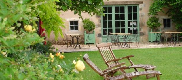 Eco-friendly hotel near Poitiers and Limoges with pool