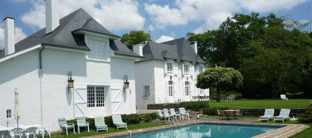 Luxury B&B near Pau and Lourdes in the Pyrenees with swimming pool